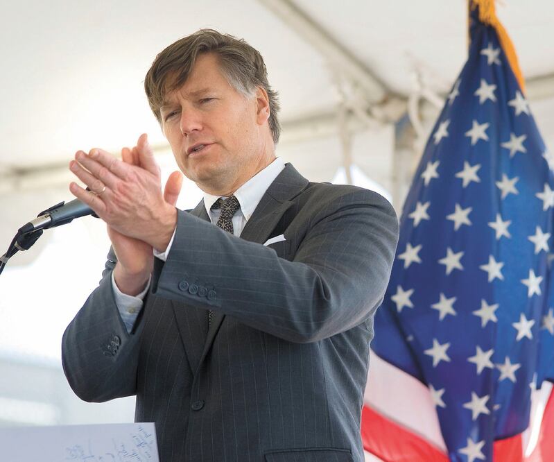 El embajador de EU en México, Christopher Landau, dijo que los gobiernos buscarán frenar el trasiego de armas y drogas en las aduanas mexicanas. Foto/DAVID MAUNG. EFE