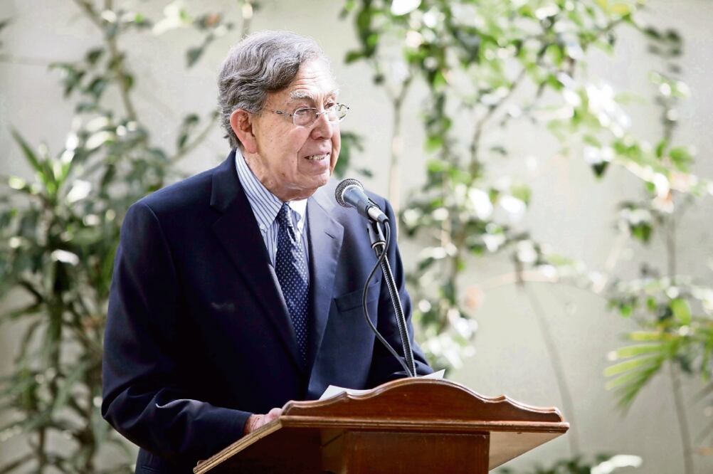 Cuauhtémoc Cárdenas dice que el gobierno federal debe presentar la propuesta ante la Corte Internacional de Justicia de La Haya, para anular el tratado (ARCHIVO EL UNIVERSAL)