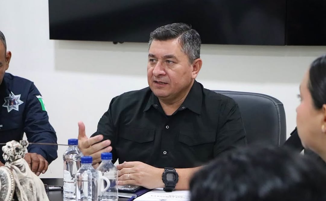 Renuncia el Subsecretario de Seguridad de Sinaloa, Humberto Zerón; busca su reactivación como miembro de la Defensa.
Foto: Secretaría de las mujeres Sinaloa.