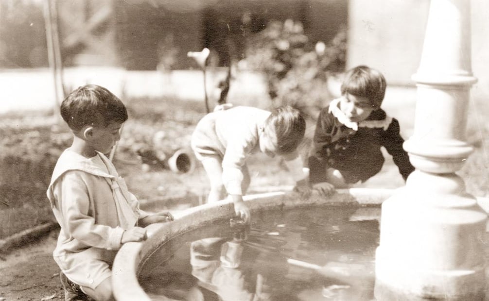 En materia de educación, se recomendó eliminar los castigos severos como forma de reprimir malos actos, así como implementar sitios especiales para atender a los “niños anormales”. Foto: ESPECIAL.