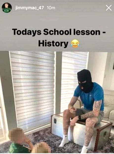 Multan a jugador irlandés, por fotografiarse con sus hijos con pasamontañas