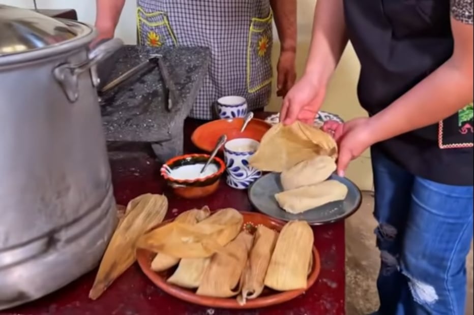 Más que un platillo, los tamales forman parte de la memoria gastronómica de México. Foto: Captura de pantalla / YouTube "De Mi Rancho a Tu Cocina"