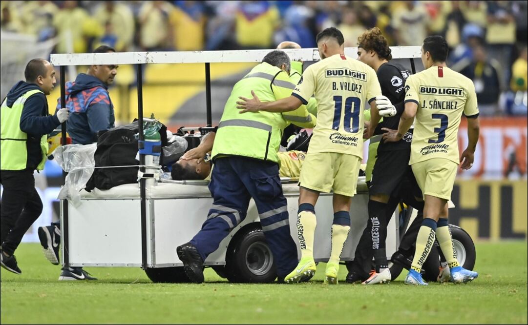 Giovani dos Santos salió muy lastimado del Clásico. Foto: Imago 7