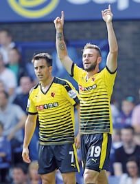 Layún se estrena en Liga Premier con una anotación