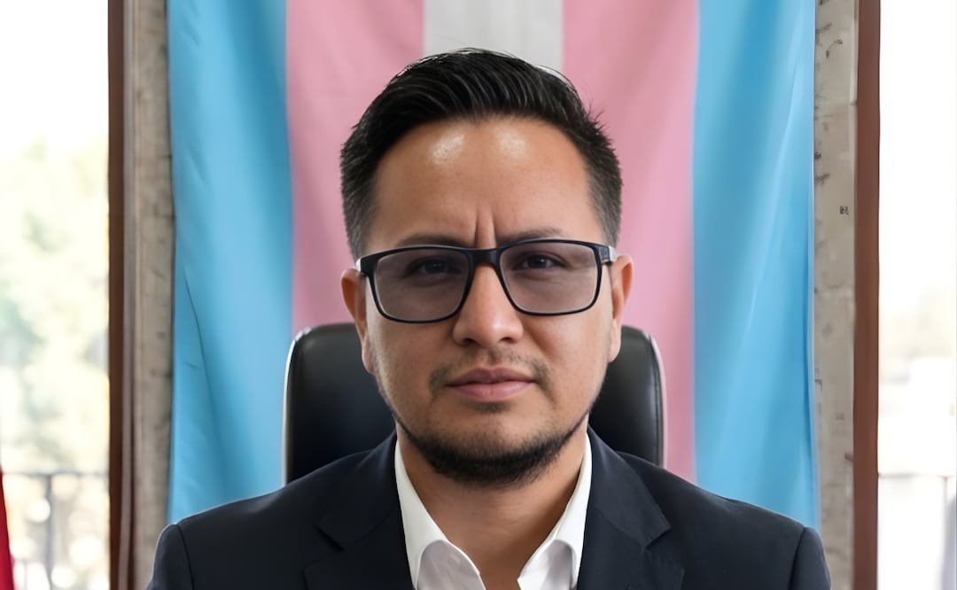 El Gobierno de Morelos designó a Villanueva Castañeda como titular del área de Diversidad Sexual de la Dirección General de Derechos Humanos. Es el primer hombre trans en ocupar el cargo. | Foto: Especial