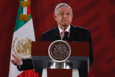 “Vergonzoso”, calificar de racismo atención especial a los más pobres: AMLO