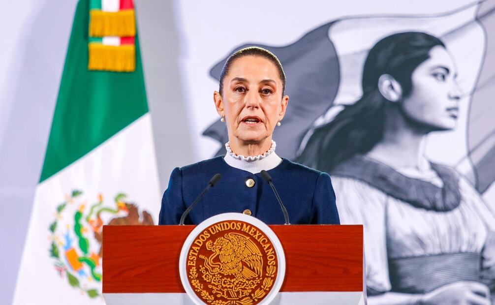En medio de la revisión de legisladores de la reforma para reducir a 40 horas la jornada laboral, la presidenta de México, Claudia Sheinbaum Pardo, indicó que para 2025 se prevé que se comience a discutir esta propuesta “en un proceso gradual y por sectores”. Foto: Axel Sánchez / EL UNIVERSAL