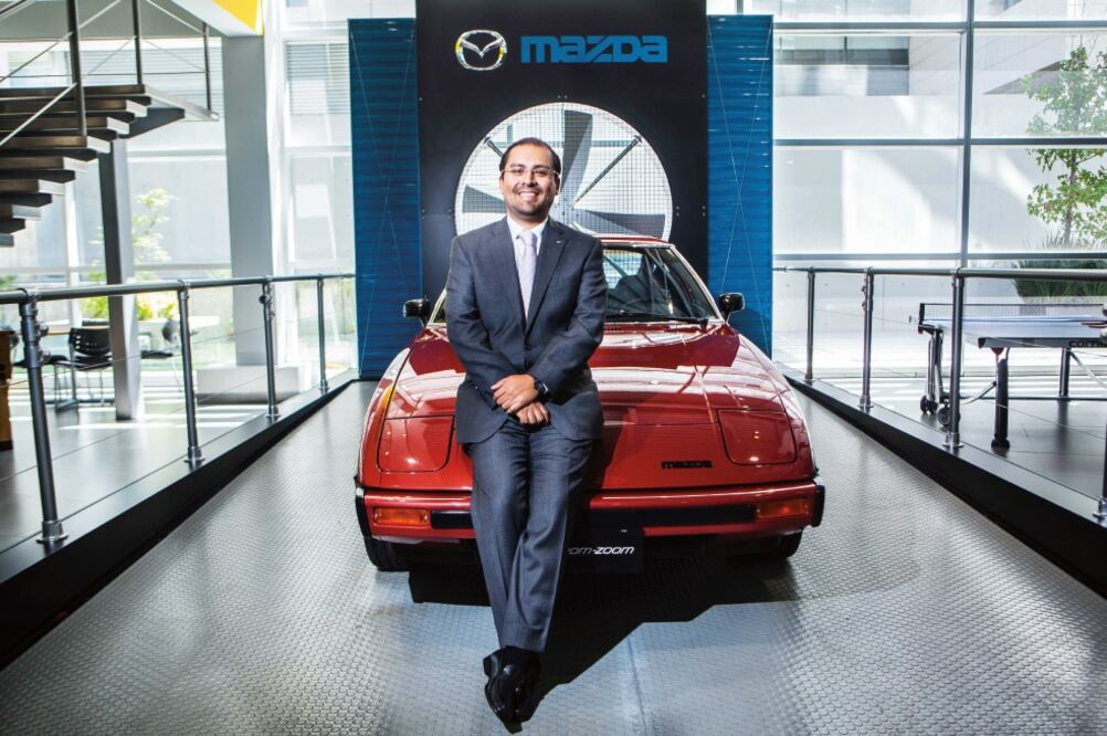 Miguel Barbeyto, director general de Mazda de México, consideró como una catástrofe para la industria automotriz si el dólar llega a 25 pesos este año (ARCHIVO EL UNIVERSAL)