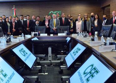 Bartlett exhorta a directivos de CFE a cerrar filas a favor de reforma eléctrica de AMLO... otra vez