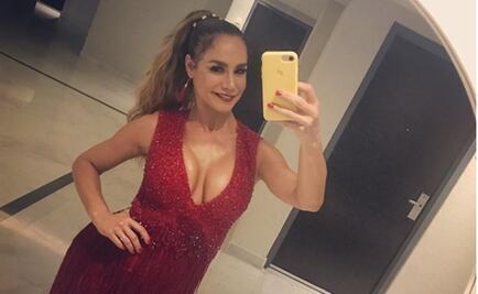 Lis Vega enseña lentamente sus curvas en traje de baño