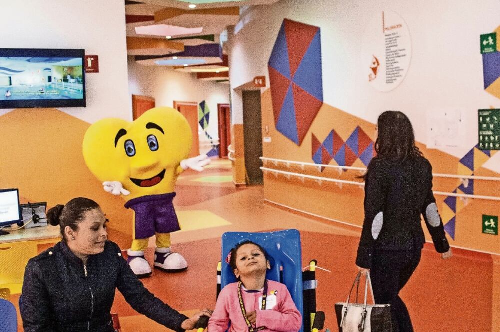 En el Centro de Rehabilitación Infantil Teletón de Tijuana una sesión de terapia cuesta 5 pesos (GERMÁN ESPINOSA)
