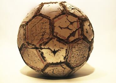 "Para dejarlo jugar futbol" seis menores habrían abusado sexualmente de niño