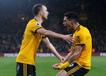Raúl Jiménez brilla en triunfo del Wolverhampton ante el Manchester United