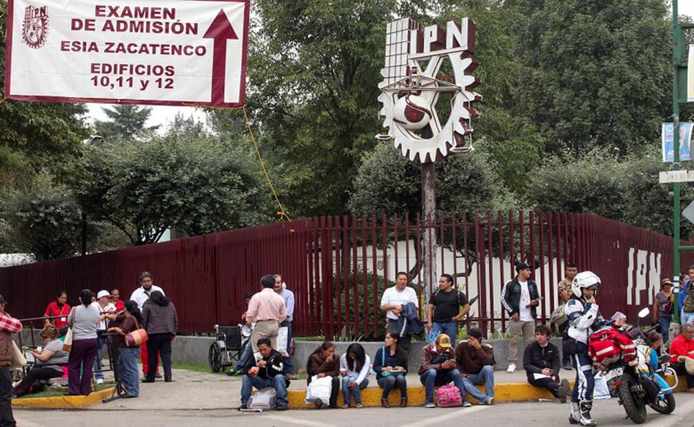 Ayer, 44 mil 706 aspirantes presentaron el Examen de Admisión a Nivel Superior del Instituto Politécnico Nacional para el ciclo escolar 2015-2016. Hoy se aplicará a otros 43 mil 83 estudiantes que quieren ingresar a la licenciatura. (Foto: Valente Rosas)