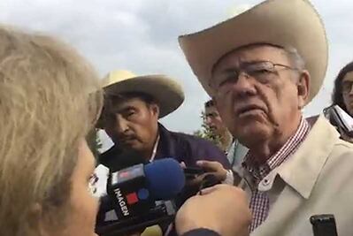 Frente en Defensa de la Tierra y Jiménez Espriú recorren terrenos del nuevo aeropuerto