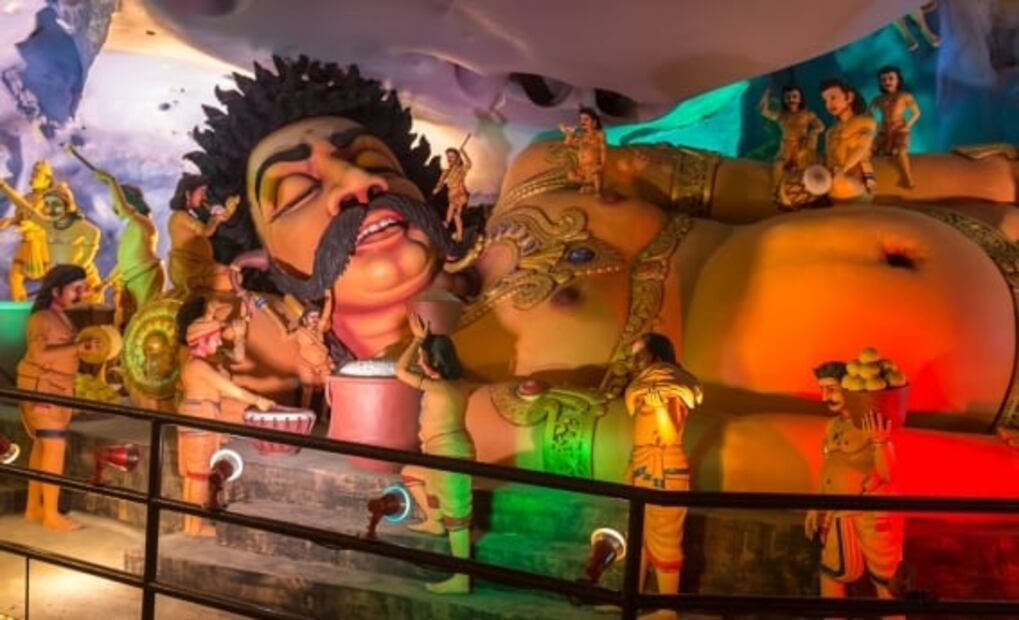 Estas son las Cuevas de Batu, convertidas en asombrosos templos hinduistas