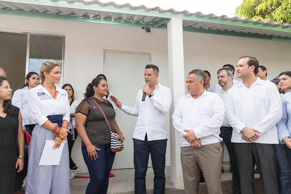 Las nuevas viviendas fueron construidas sobre una superficie de seis por ocho metros e incluye dos recámaras, baño, servicios básicos y un tinaco. Foto: Especial