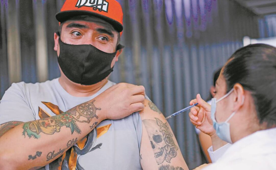 En el país, 20 millones 945 mil 773 personas cuentan con un esquema de vacuna completo y 14 millones 782 mil 449 han recibido al menos una dosis, de acuerdo con la Ssa. Foto: XINHUA