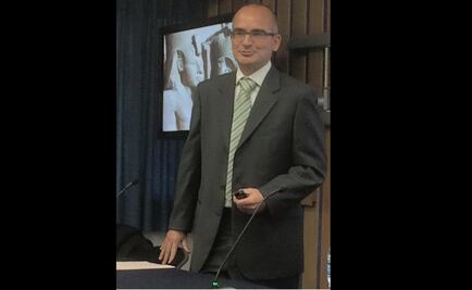 Dr. José Lull gives lectures on ancient Egypt in Mexico City