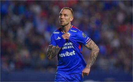 Cruz Azul con una dosis de fortuna derrota al Atlético de San Luis; oxígeno puro para Nicolás Larcamón