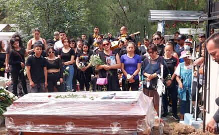 Con mariachis despiden a Carmen Elvia; piden que su feminicidio no quede impune