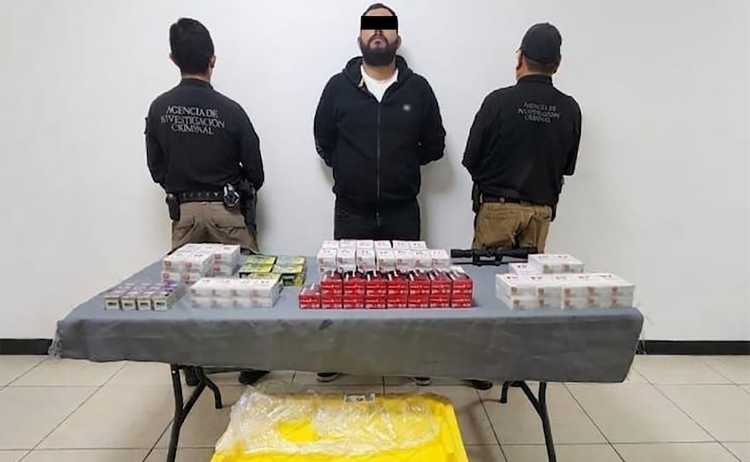 Arresto de chofer de un tractocamión, y decomiso de 7 mil 425 cartuchos útiles y una mira telescópica para armas de fuego. Foto: Especial