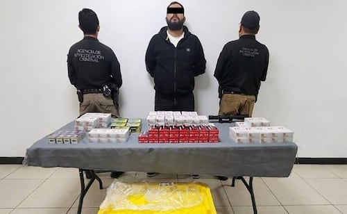 Detienen a chofer de tractocamión en carretera de Chihuahua; llevaba más de 7 mil cartuchos útiles