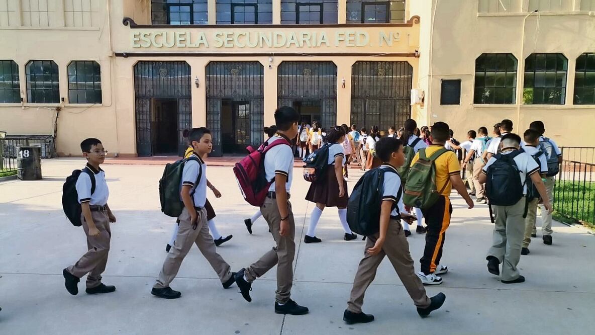 En Chihuahua miles de estudiantes de educación básica iniciaron el ciclo escolar 2023-2024 sin sobresaltos. Foto: Paola Gamboa / EL UNIVERSAL