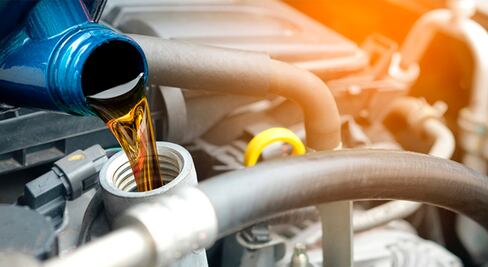 Qué le pasa a mi auto si se queda sin aceite