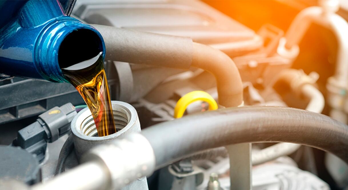 Qué le pasa a mi auto si se queda sin aceite