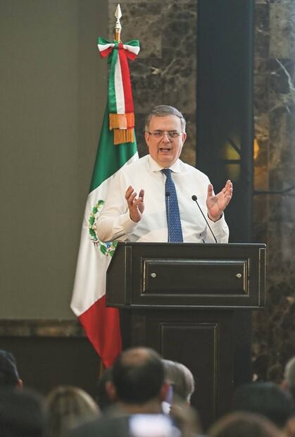 Sheinbaum evalúa apoyo a corcholatas