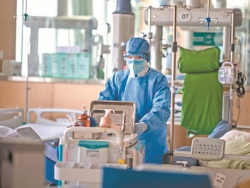 Paciente con 100 años de edad gana la batalla contra coronavirus