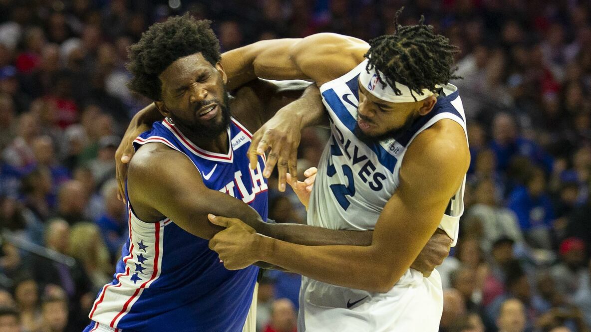 Joel Embiid y Karl-Anthony Towns - Foto: Especial
