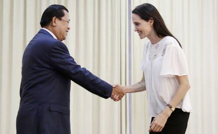 Jolie se reúne con primer ministro de Camboya