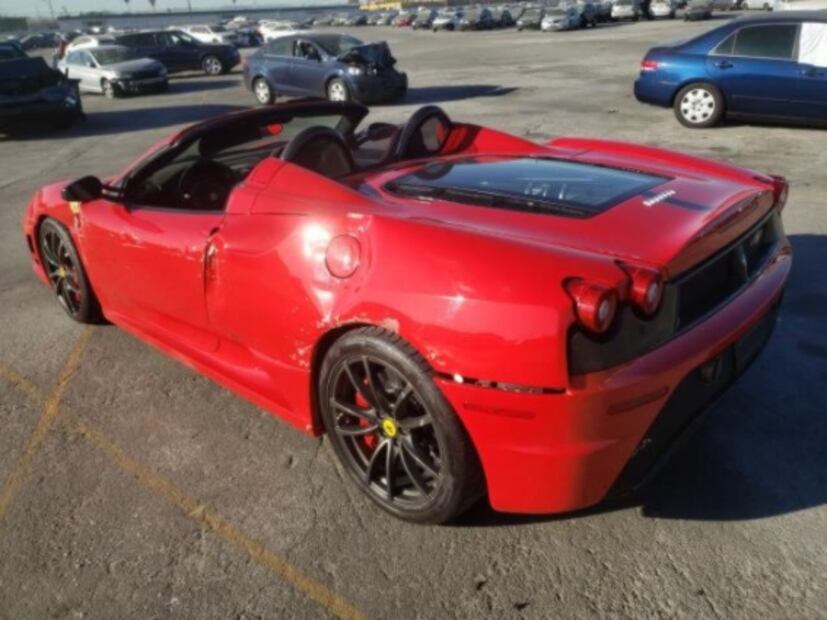 Ferrari Scuderia Spider dañado es vendido por 80 mil dólares
