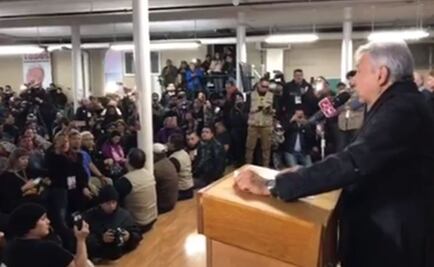 Manifestantes obligan a acortar evento de AMLO en NY