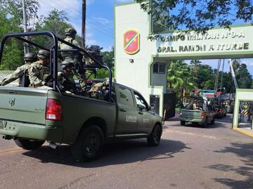 Llegan otros 300 militares a Culiacán; se suman a unidades de Fuerzas Especiales y Fusileros Paracaidistas que arribaron en días pasados
