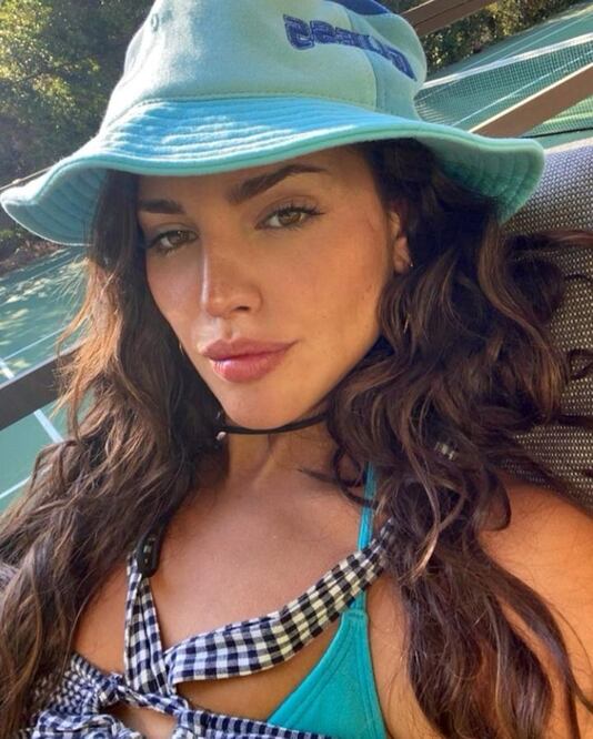 Eiza González, pantalones en tencencia, estilo de Eiza González