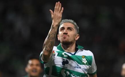 Con Diego Valdés, América da el primer golpe