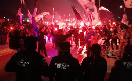 Afición de Rayados recibe al equipo previo al partido ante América