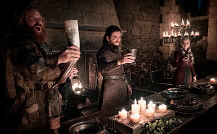 Productores de "Game of Thrones" se disculpan por vaso de Starbucks en la serie