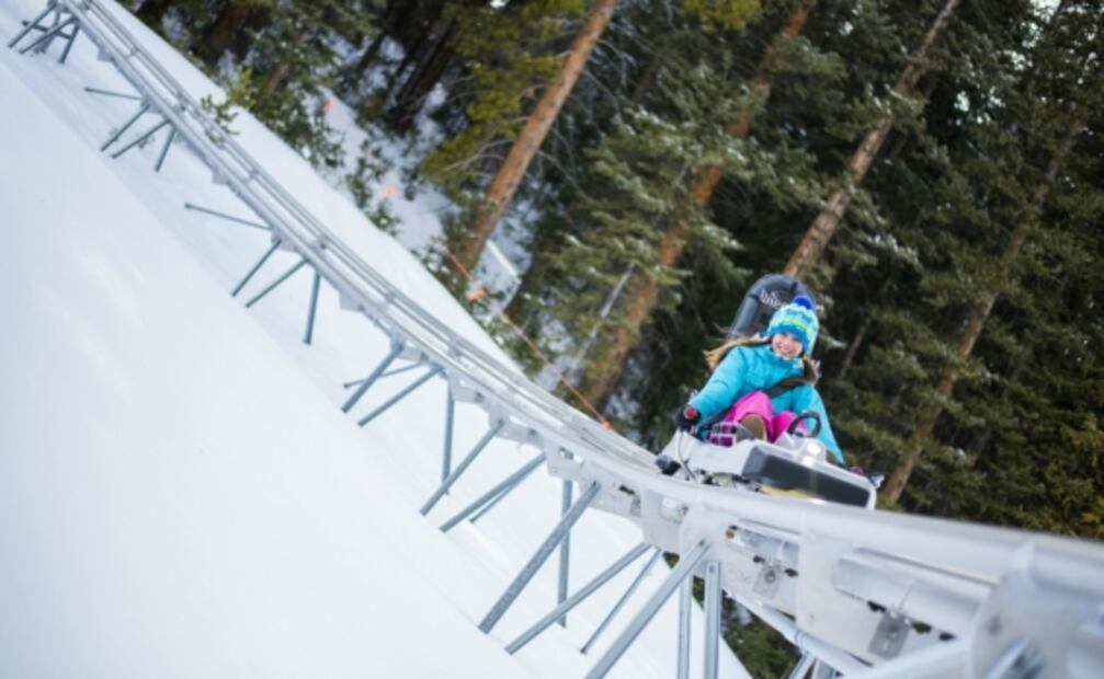 4 destinos de invierno para subirte a un trineo y gozar de la nieve