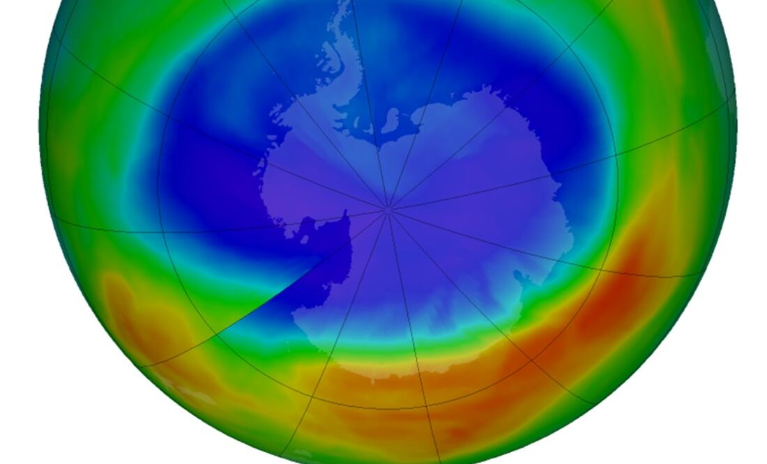 At its peak on September 11, 2017, the ozone hole extended across an area nearly two and a half times the size of the continental United States. The purple and blue colors are areas with the least ozone - Photo: Katy Mersmann/NASA and NASA Ozone Watch