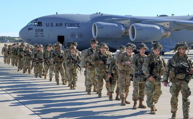 EU reduce brigadas militares en Europa; Trump presiona a aliados por mayor gasto en defensa