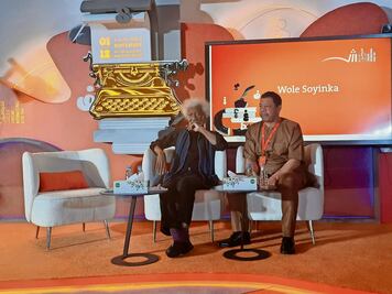 Wole Soyinka: ”las redes sociales están llenas  de imbéciles"