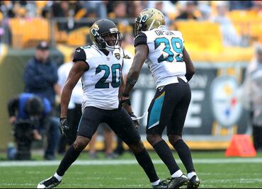 Jaguars sorprenden a Steelers