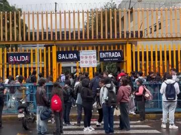 Encapuchados toman instalaciones de Prepa 8 de la UNAM; dicen haber sufrido agresiones durante marcha de apoyo a Palestina