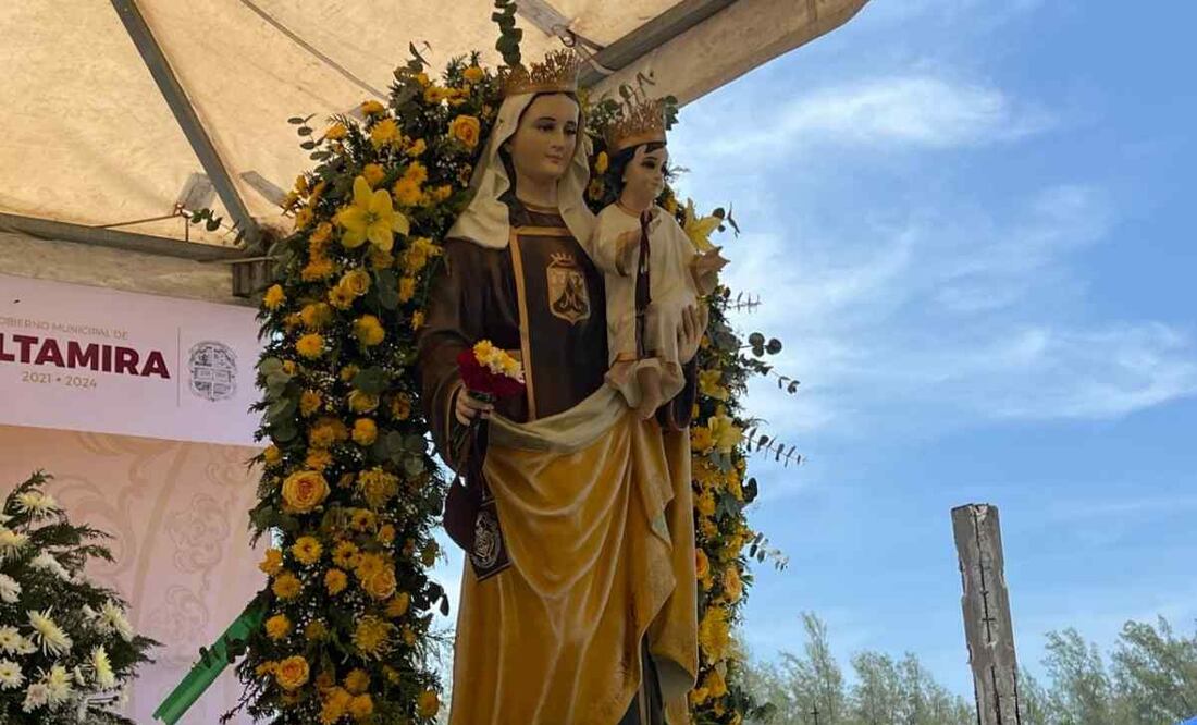 En el recorrido por el río Pánuco, pasaron por lugares emblemáticos como la exaduana de Tampico, para concluir como cada año, en el monumento a la Virgen del Carmen. Foto: Especial