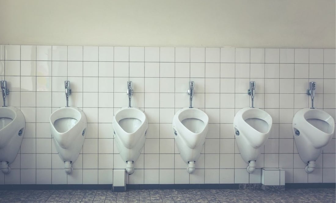 Urinales. Fuente: Pexels