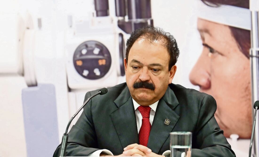 El secretario de Salud capitalino, Armando Ahued, aseguró que para un gobierno la prioridad es salvaguardar la integridad física de las personas (ARCHIVO EL UNIVERSAL)